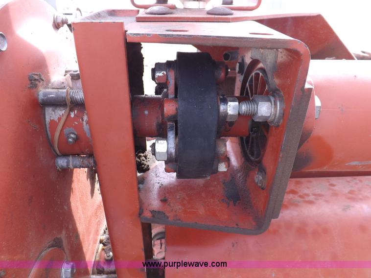 image for item I9137 1994 Hesston 8400 swather