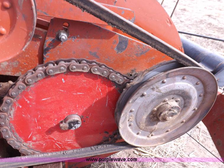 image for item I9137 1994 Hesston 8400 swather