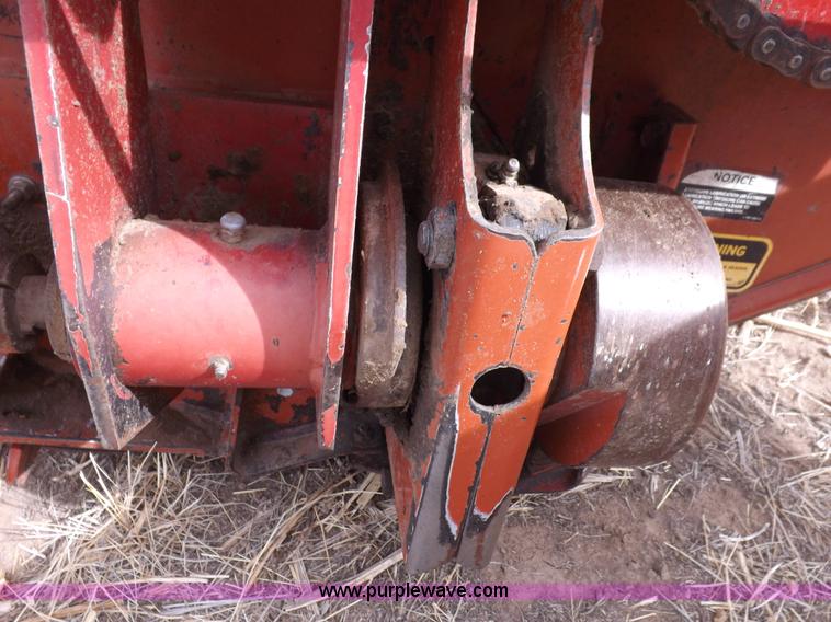 image for item I9137 1994 Hesston 8400 swather