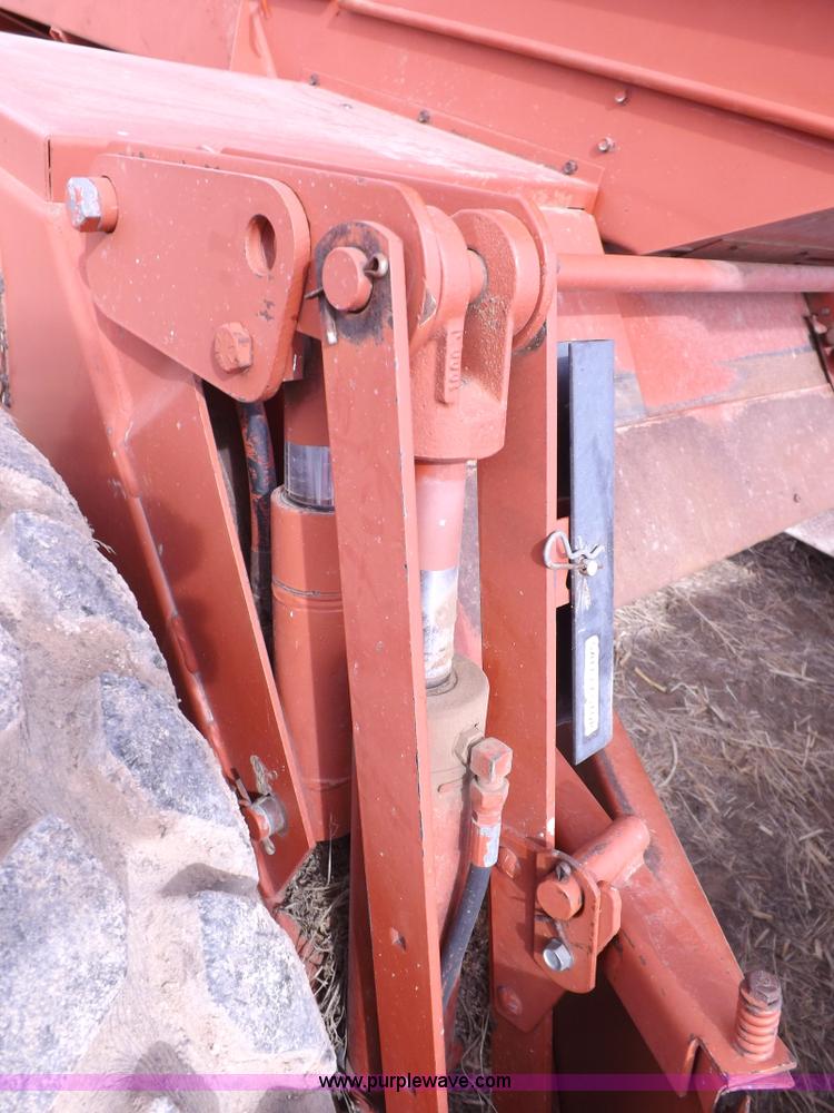 image for item I9137 1994 Hesston 8400 swather