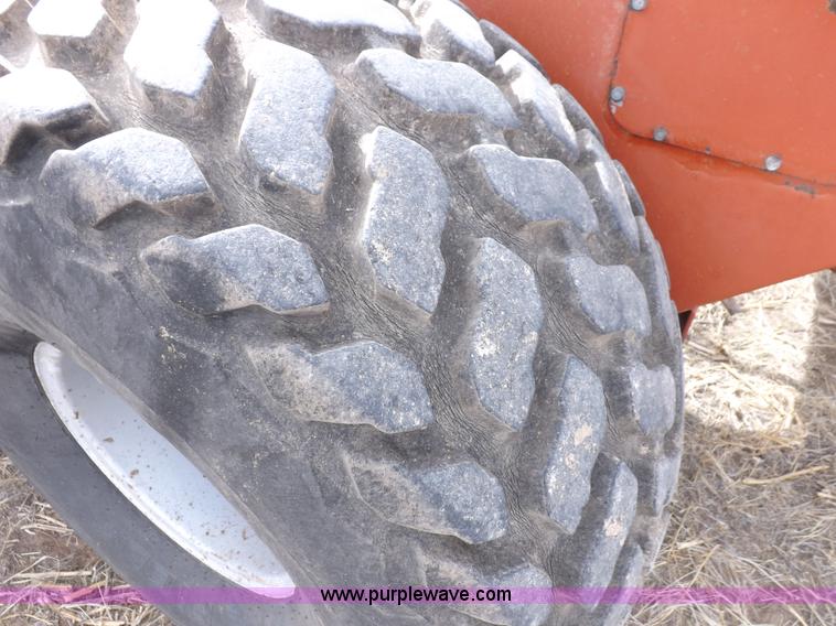 image for item I9137 1994 Hesston 8400 swather