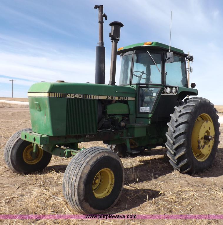 image for item I9138 1982 John Deere 4640 tractor
