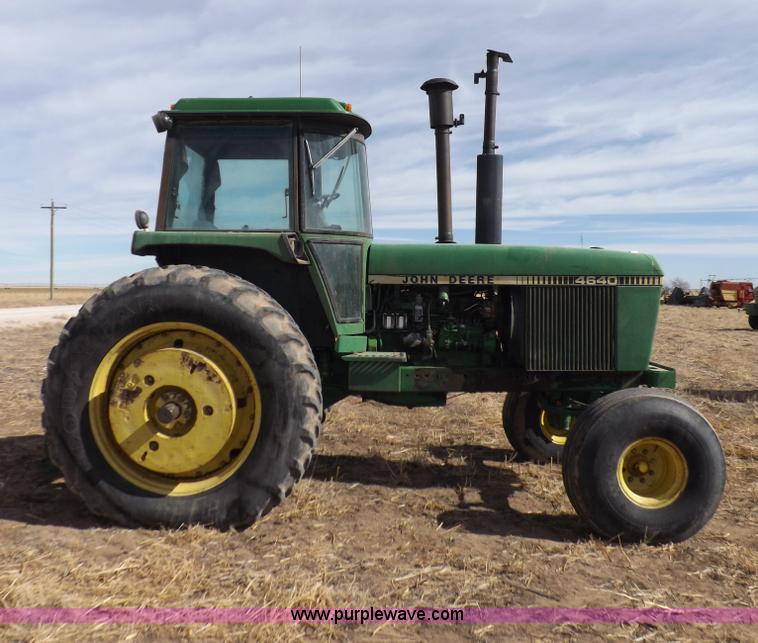 image for item I9138 1982 John Deere 4640 tractor