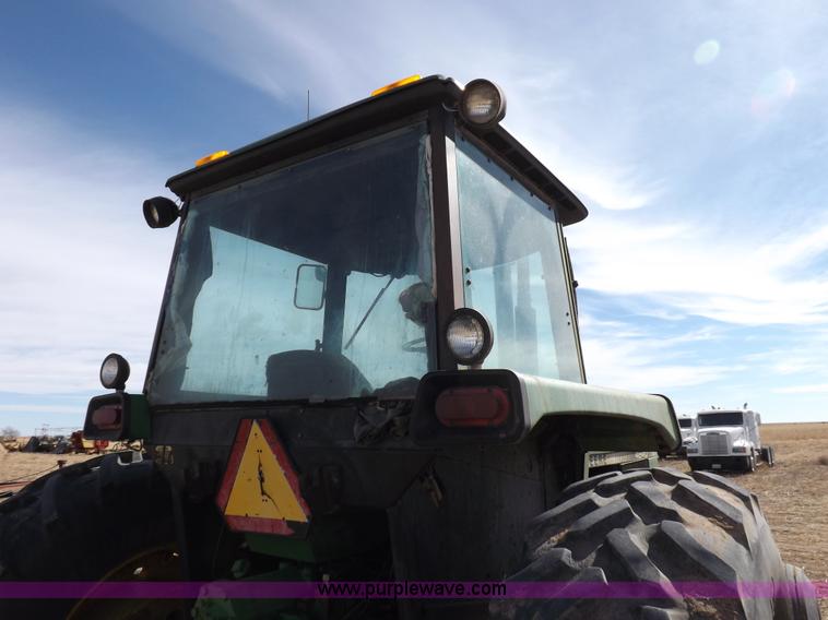 image for item I9138 1982 John Deere 4640 tractor