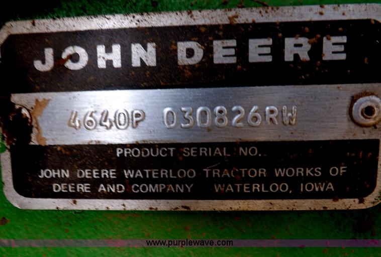 image for item I9138 1982 John Deere 4640 tractor