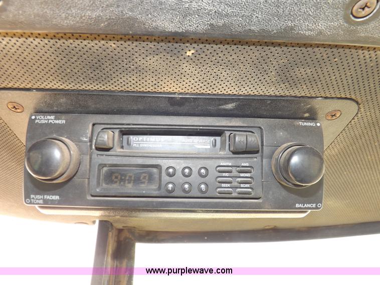 image for item I9139 1982 John Deere 4840 tractor