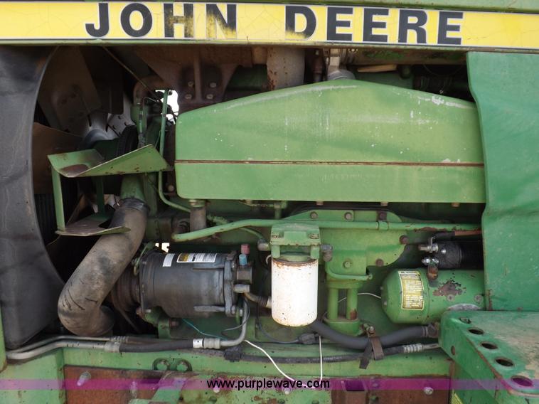 image for item I9139 1982 John Deere 4840 tractor
