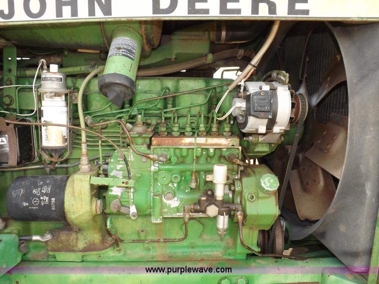 image for item I9139 1982 John Deere 4840 tractor