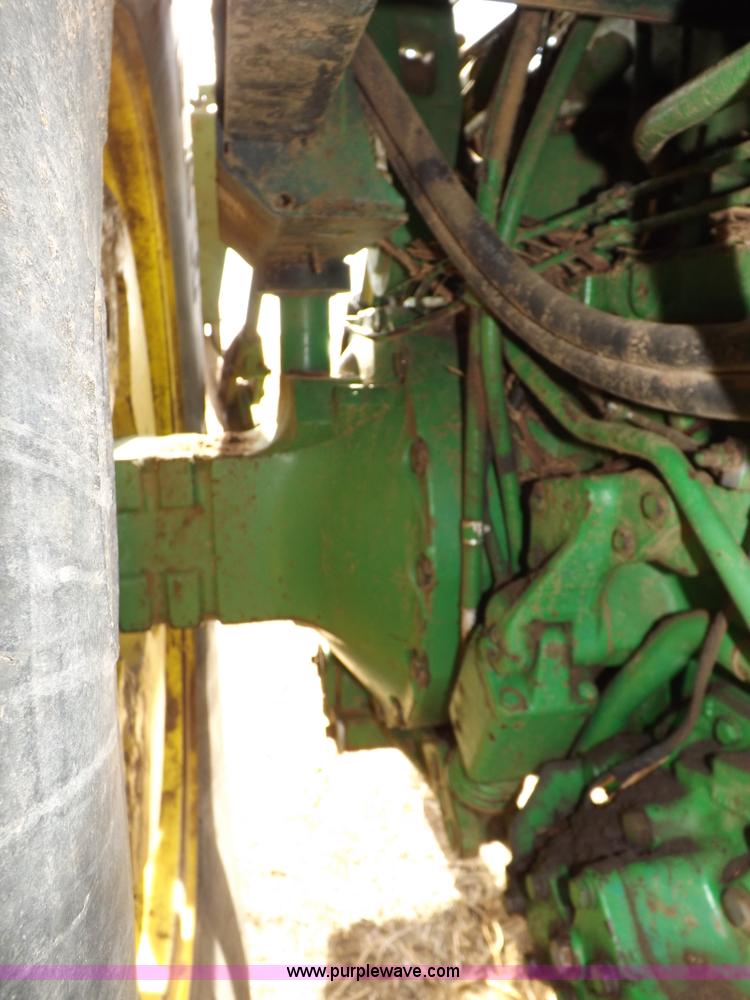 image for item I9139 1982 John Deere 4840 tractor