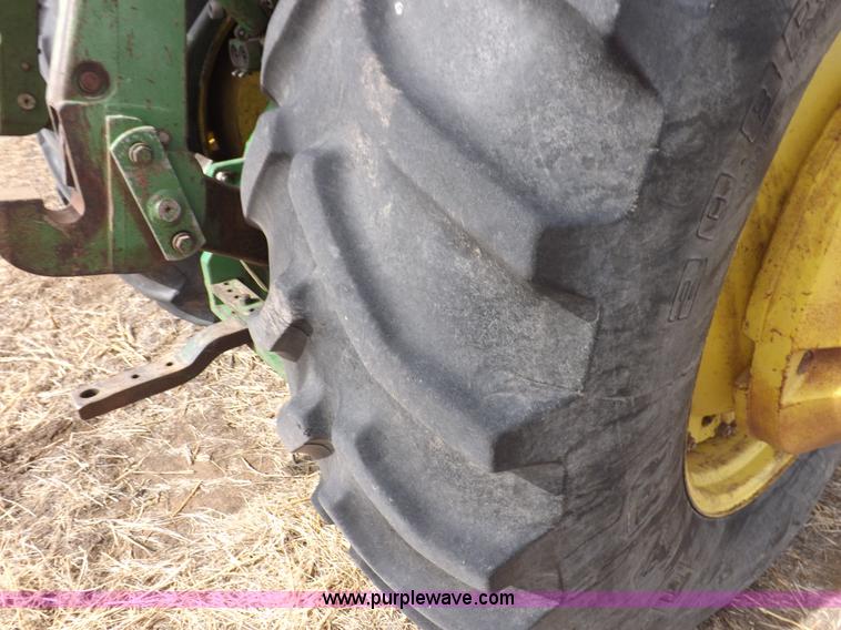 image for item I9139 1982 John Deere 4840 tractor