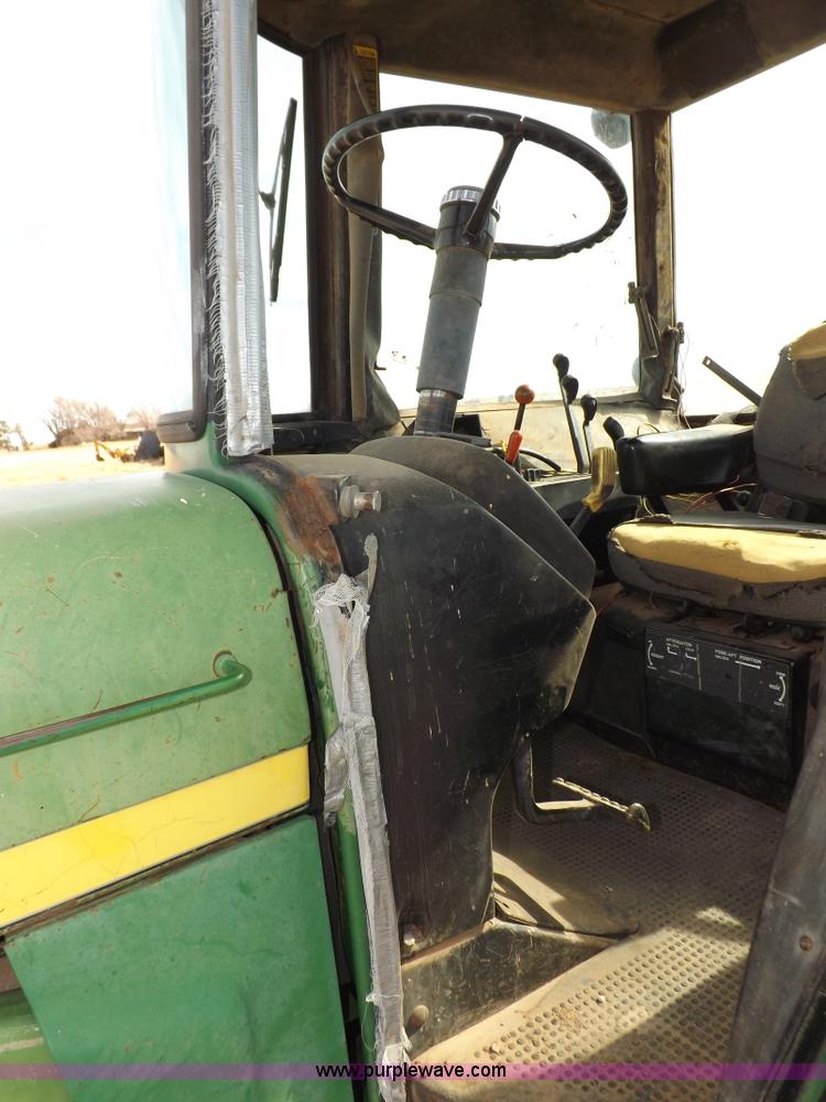 image for item I9139 1982 John Deere 4840 tractor