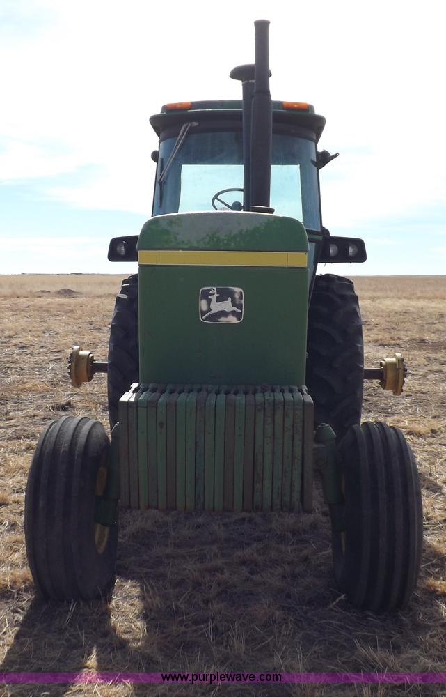 image for item I9140 1979 John Deere 4640 tractor
