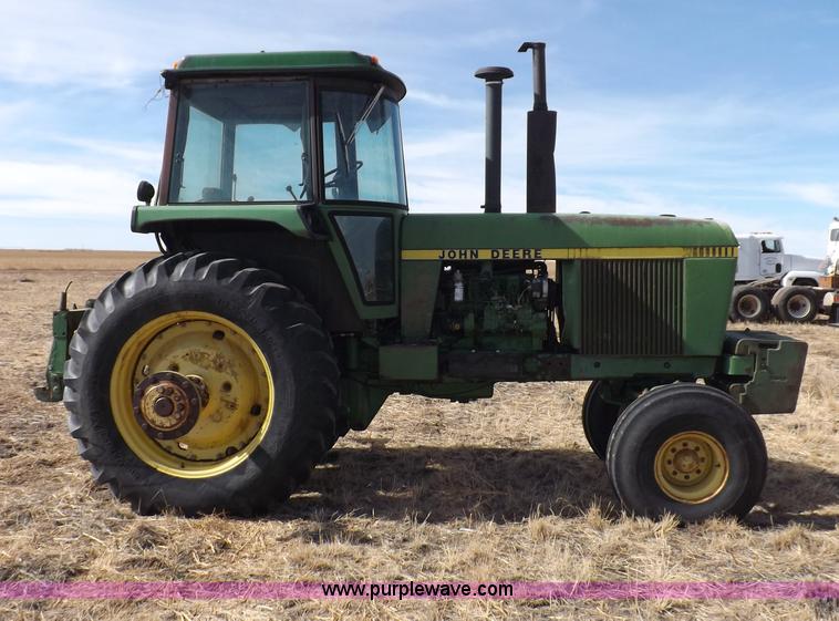 image for item I9140 1979 John Deere 4640 tractor