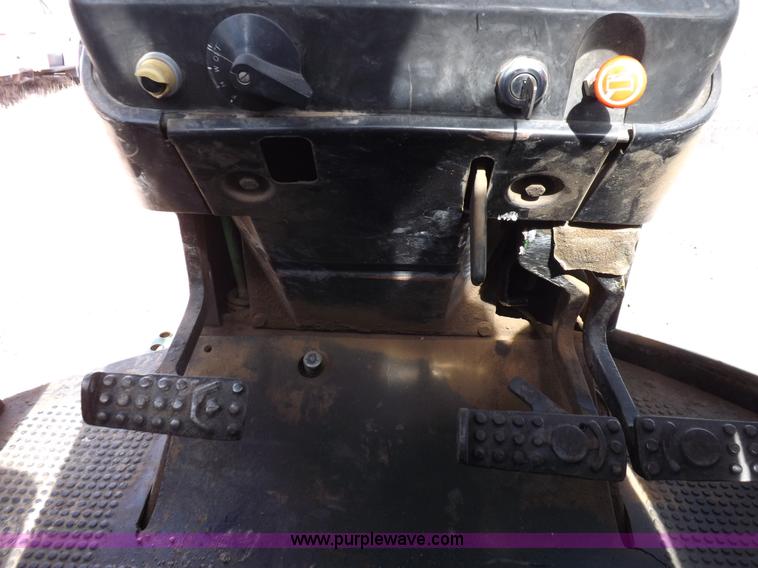 image for item I9140 1979 John Deere 4640 tractor