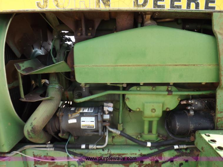 image for item I9140 1979 John Deere 4640 tractor