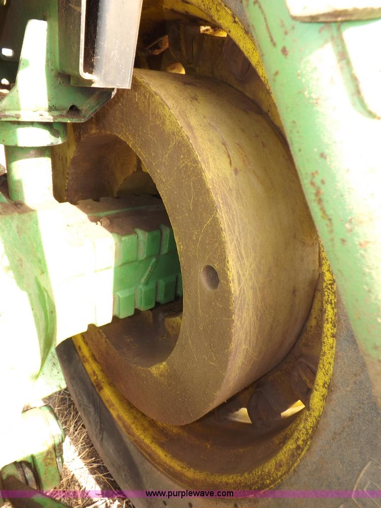 image for item I9140 1979 John Deere 4640 tractor