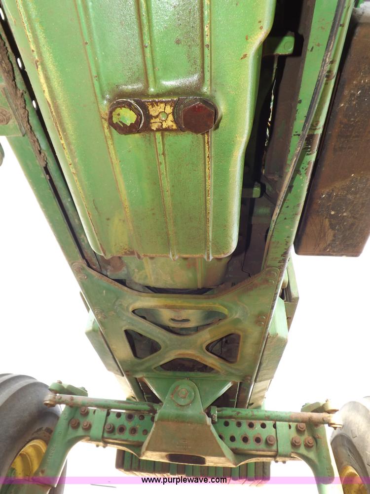 image for item I9140 1979 John Deere 4640 tractor