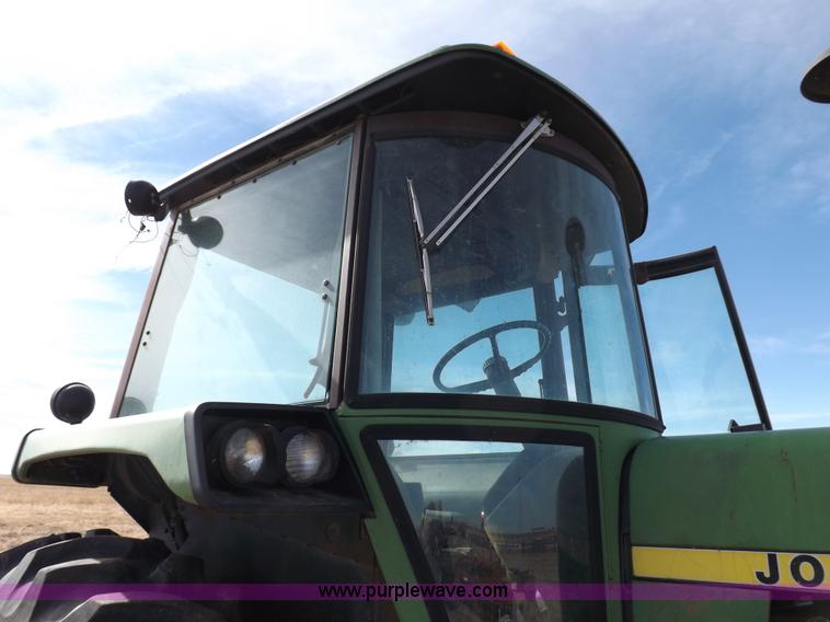 image for item I9140 1979 John Deere 4640 tractor