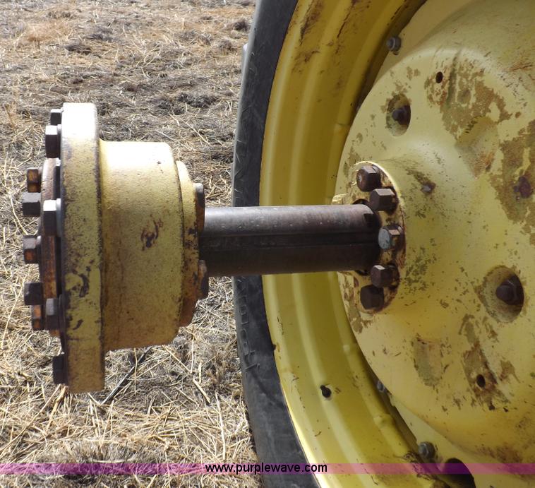 image for item I9140 1979 John Deere 4640 tractor