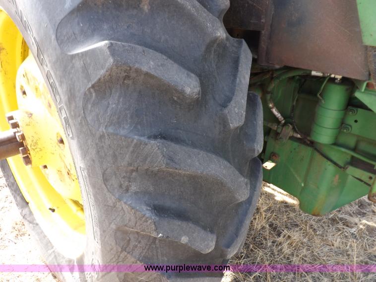 image for item I9140 1979 John Deere 4640 tractor