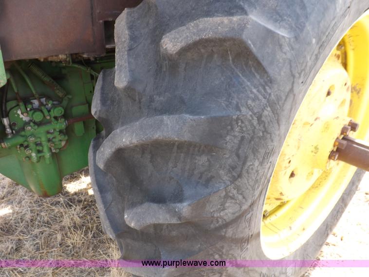 image for item I9140 1979 John Deere 4640 tractor