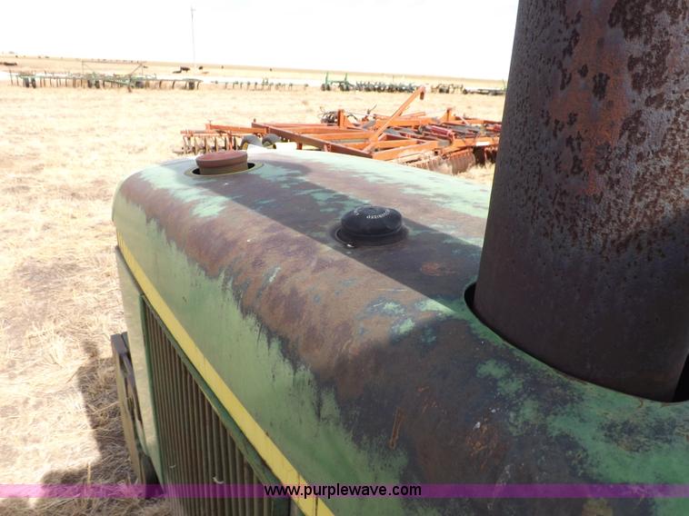 image for item I9140 1979 John Deere 4640 tractor