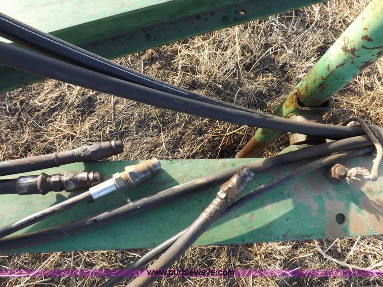 image for item I9149 John Deere 1610 folding field cultivator chisel