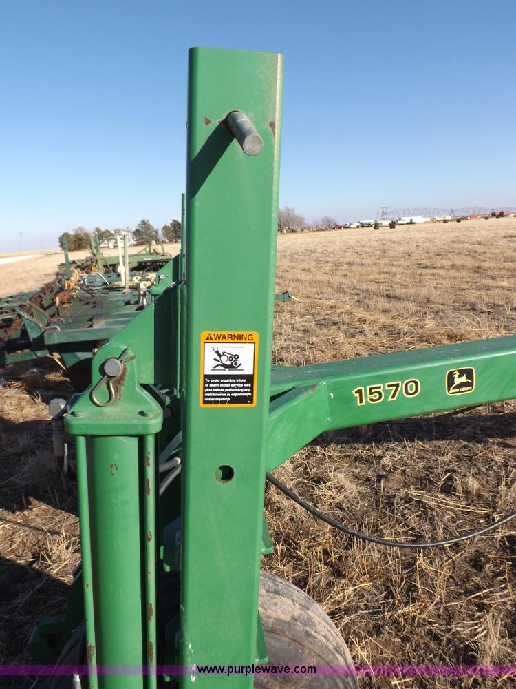 image for item I9151 John Deere 1570 three point caddy cart