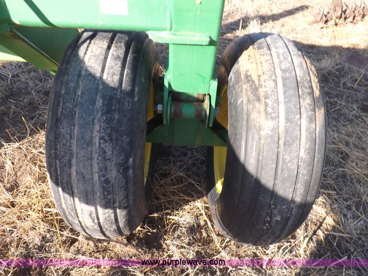 image for item I9151 John Deere 1570 three point caddy cart