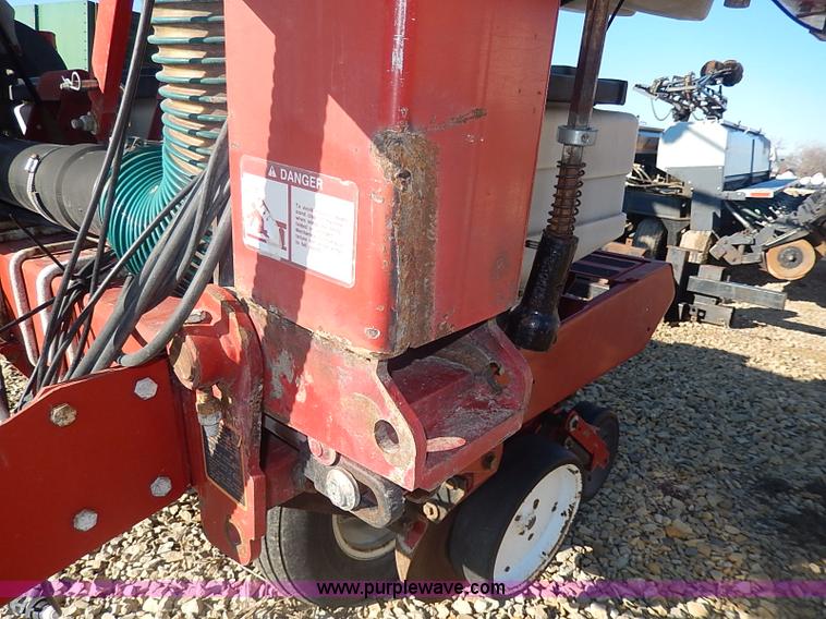 image for item I9303 White 6122 planter