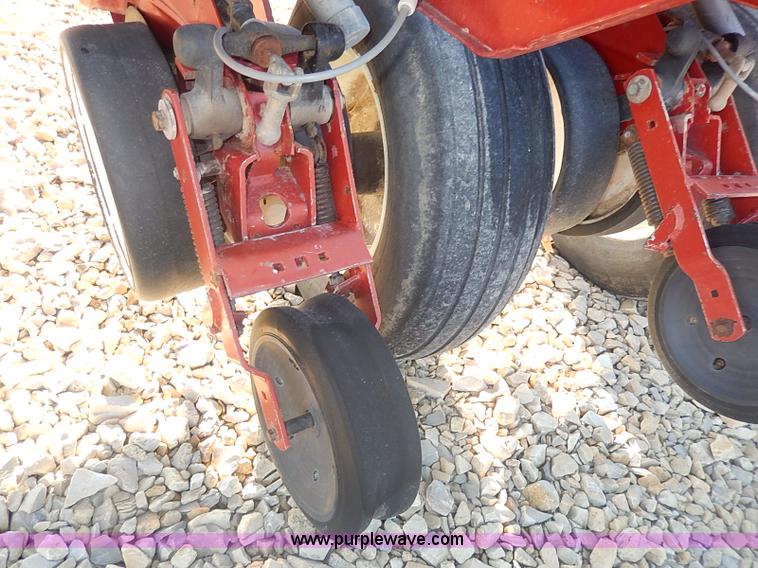 image for item I9303 White 6122 planter