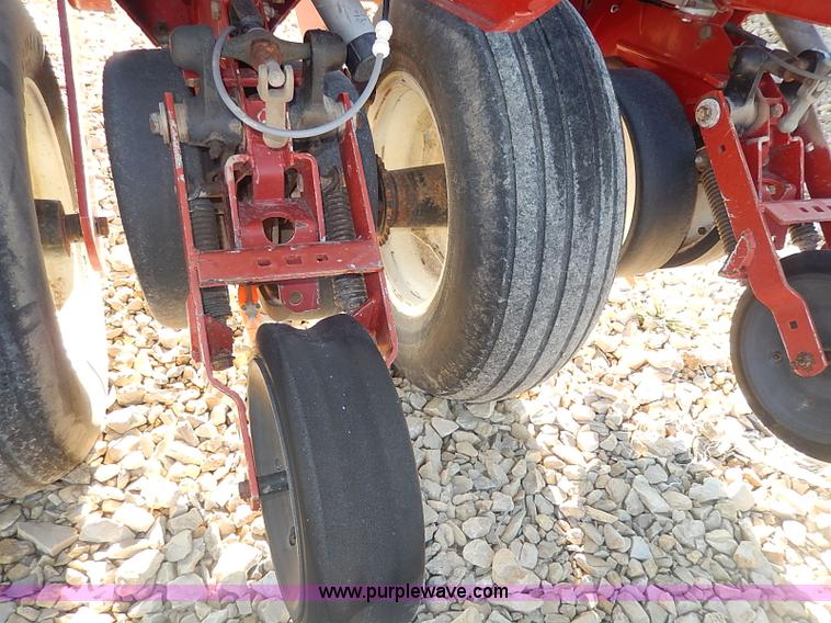 image for item I9303 White 6122 planter