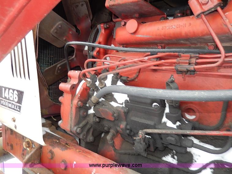 image for item I9341 1971 International 1466 tractor