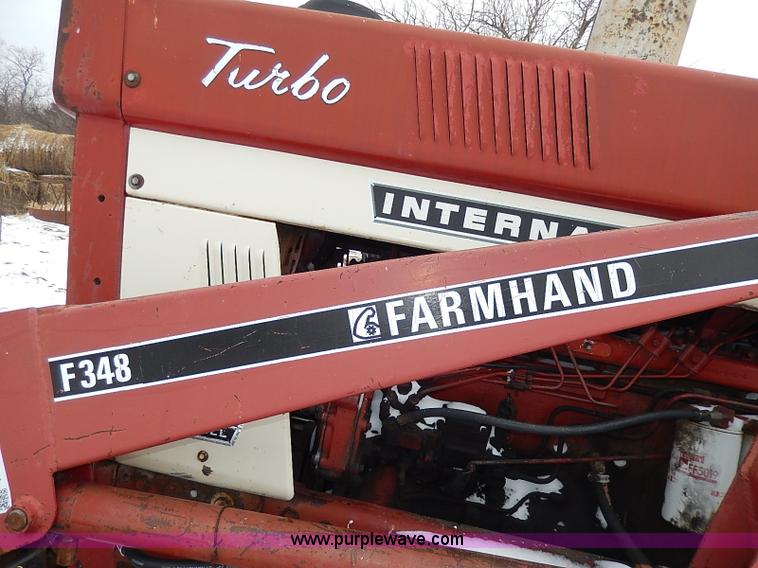 image for item I9341 1971 International 1466 tractor