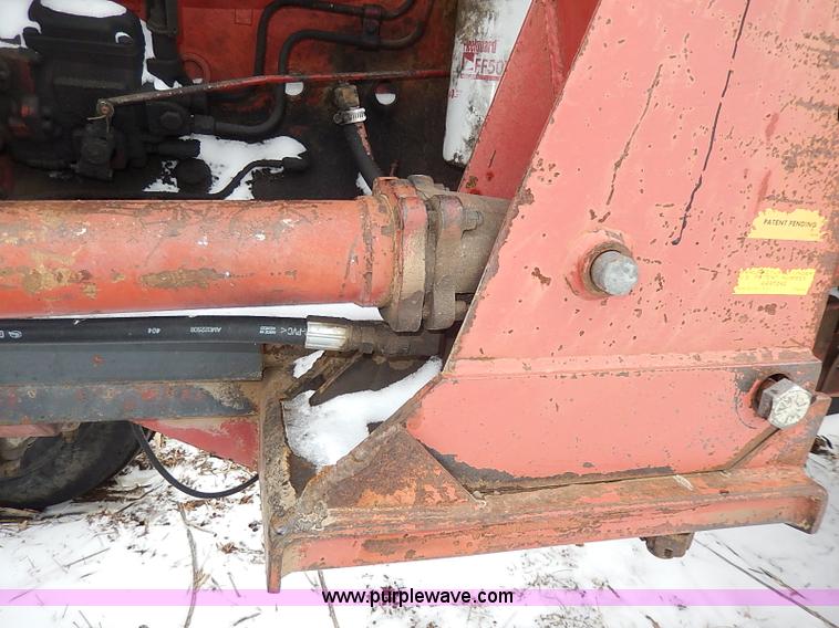 image for item I9341 1971 International 1466 tractor