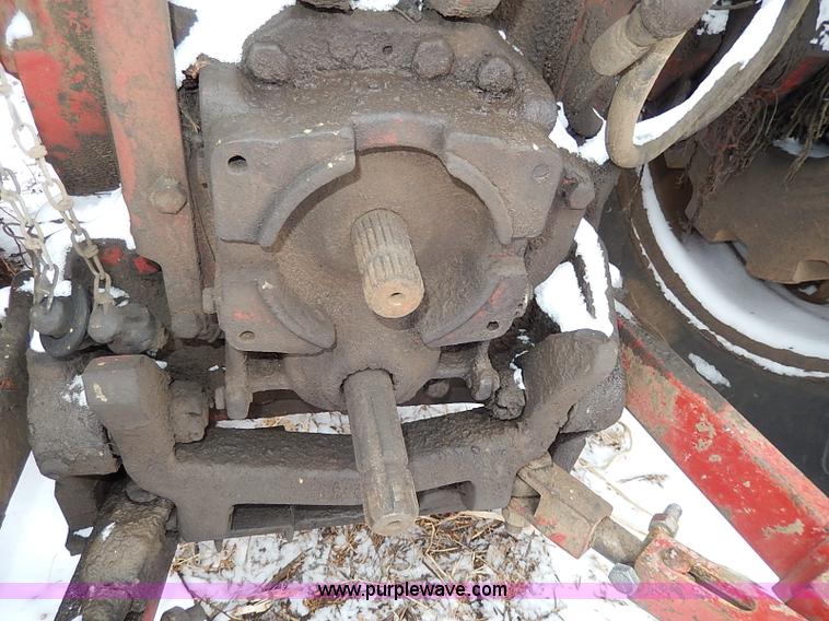 image for item I9341 1971 International 1466 tractor