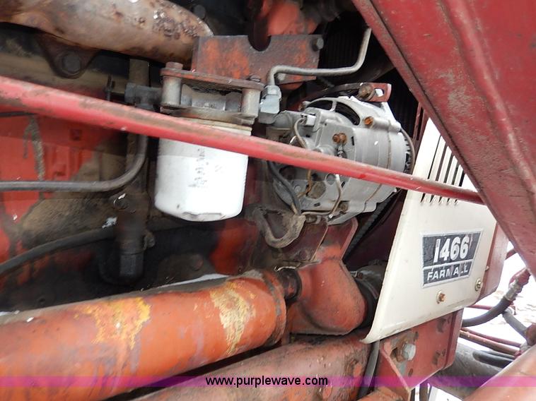 image for item I9341 1971 International 1466 tractor