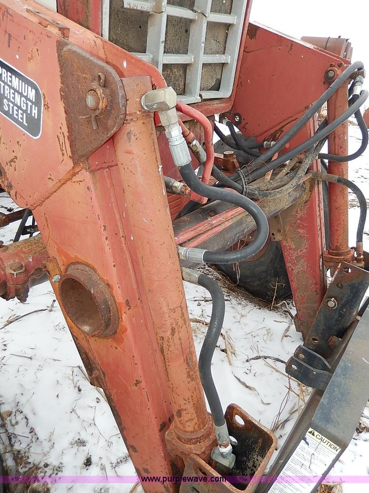 image for item I9341 1971 International 1466 tractor