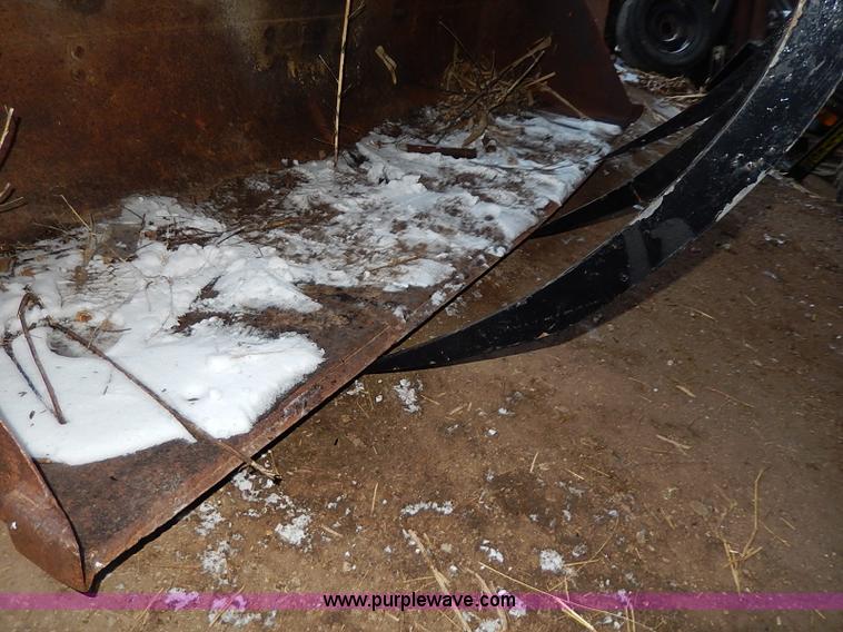 image for item I9341 1971 International 1466 tractor