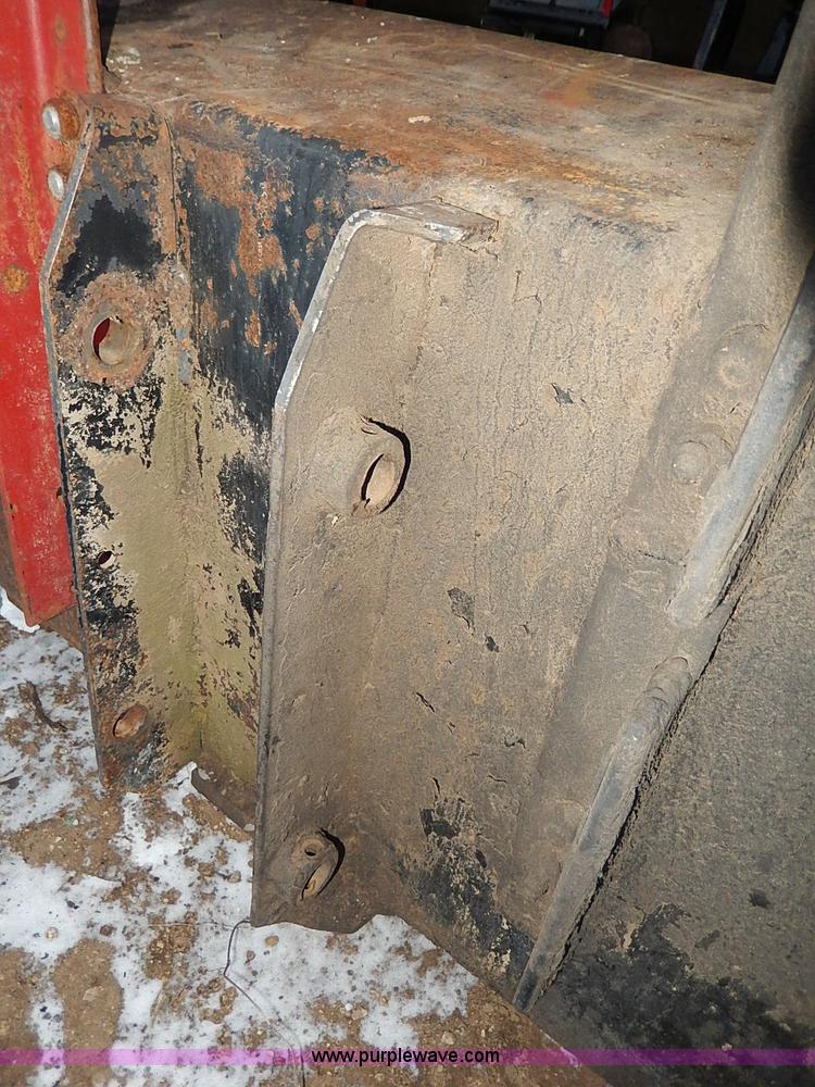 image for item I9341 1971 International 1466 tractor