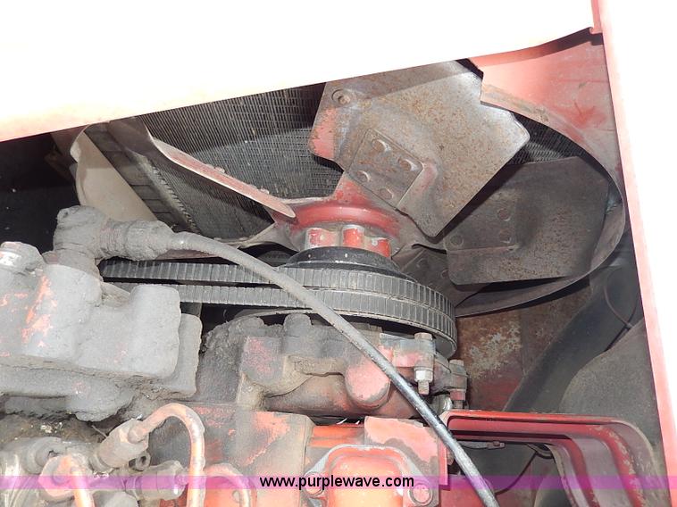 image for item I9343 1975 International 1066 tractor