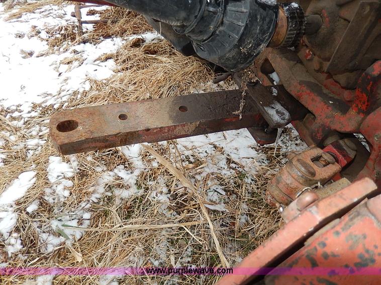 image for item I9343 1975 International 1066 tractor