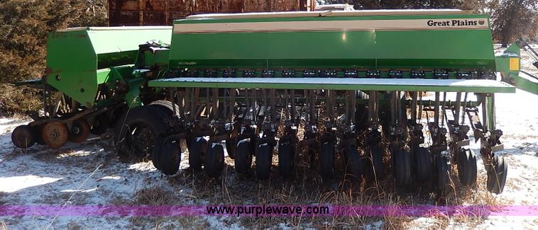 image for item I9361 Great Plains Solid Stand 30' grain drill