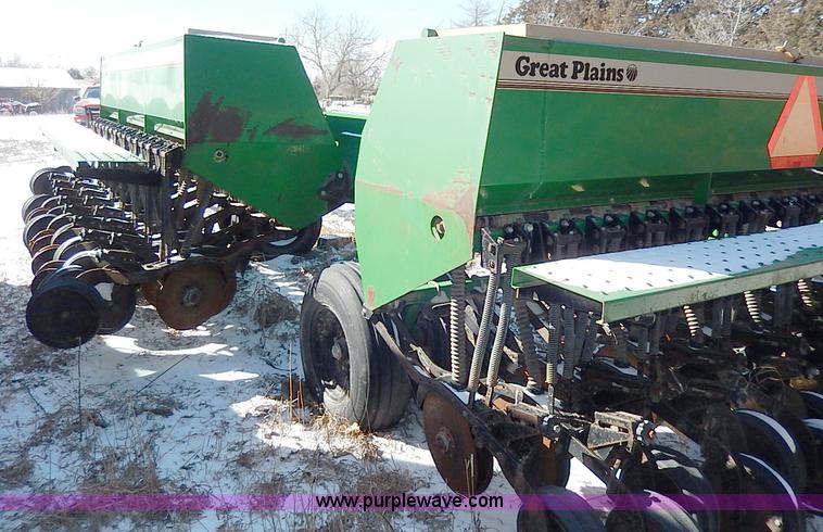 image for item I9361 Great Plains Solid Stand 30' grain drill