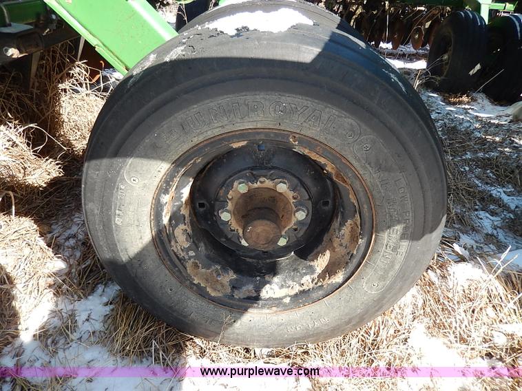 image for item I9361 Great Plains Solid Stand 30' grain drill