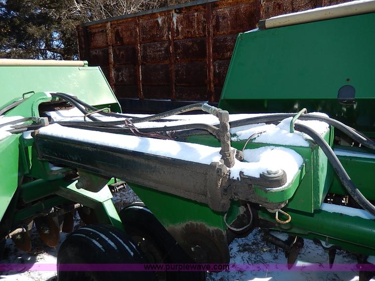 image for item I9361 Great Plains Solid Stand 30' grain drill