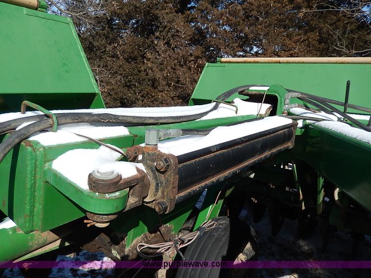 image for item I9361 Great Plains Solid Stand 30' grain drill