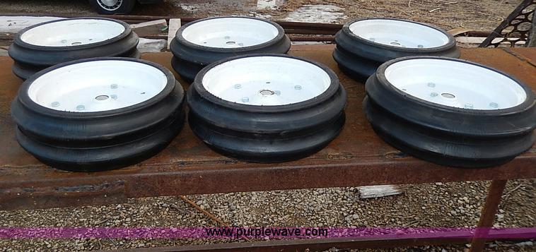 image for item I9361 Great Plains Solid Stand 30' grain drill