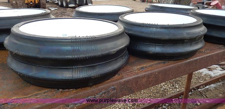 image for item I9361 Great Plains Solid Stand 30' grain drill