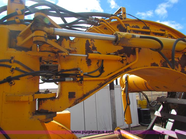 image for item AE9021 1973 John Deere 860A scraper